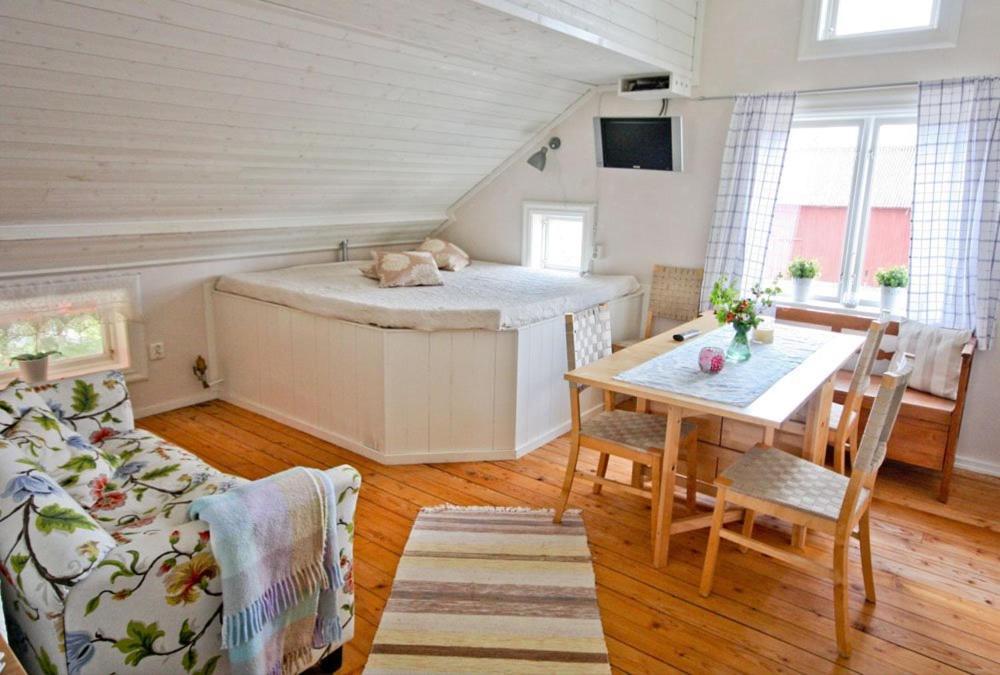 Broby Bed & Breakfast Nyköping Exteriör bild